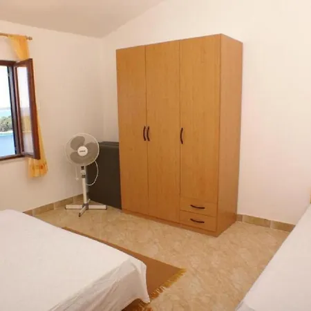 Mari Apartment *